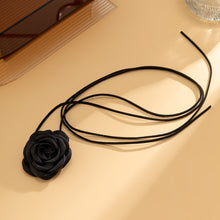 Load image into Gallery viewer, Flower Choker Necklace