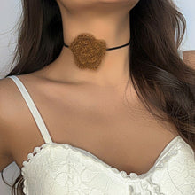 Load image into Gallery viewer, Flower Choker Necklace