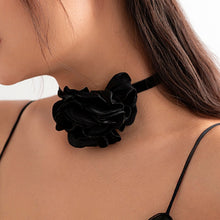 Load image into Gallery viewer, Flower Choker Necklace