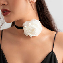 Load image into Gallery viewer, Flower Choker Necklace