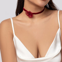 Load image into Gallery viewer, Flower Choker Necklace