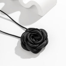 Load image into Gallery viewer, Flower Choker Necklace