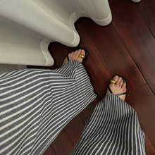 Load image into Gallery viewer, Criss Cross Leather Flat Sandals With Metallic detail