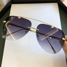 Load image into Gallery viewer, Faded Lens Oversized Aviator Sunglasses