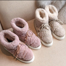 Load image into Gallery viewer, Laced Wool Snow Boots