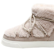 Load image into Gallery viewer, Laced Wool Snow Boots