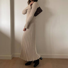 Load image into Gallery viewer, V-Neck Ribbed Knit Pleated Maxi Dress
