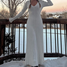 Load image into Gallery viewer, V-Neck Ribbed Knit Pleated Maxi Dress
