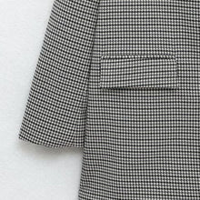 Load image into Gallery viewer, Plaid Vintage Look Blazer
