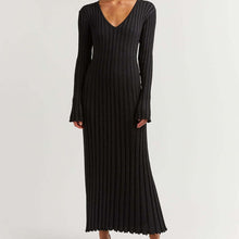 Load image into Gallery viewer, V-Neck Ribbed Knit Pleated Maxi Dress
