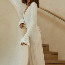 Load image into Gallery viewer, V-Neck Ribbed Knit Pleated Maxi Dress
