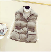 Load image into Gallery viewer, Quilted Gilet With Pockets
