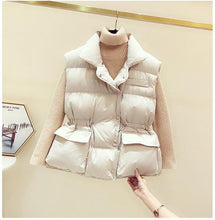 Load image into Gallery viewer, Quilted Gilet With Pockets
