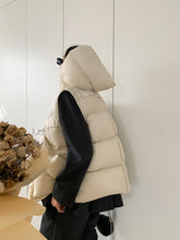 Load image into Gallery viewer, Ultra Light Hooded Gilet
