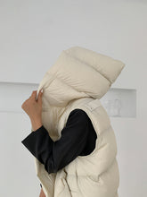 Load image into Gallery viewer, Ultra Light Hooded Gilet
