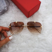 Load image into Gallery viewer, Faded Lens Oversized Aviator Sunglasses
