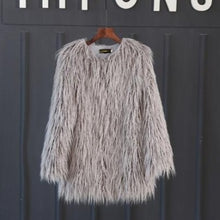 Load image into Gallery viewer, Faux fur coat
