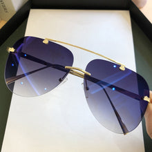 Load image into Gallery viewer, Faded Lens Oversized Aviator Sunglasses
