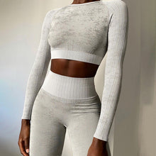 Load image into Gallery viewer, Long Sleeve Crop Top Seamless Yoga Set
