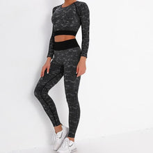 Load image into Gallery viewer, Long Sleeve Crop Top Seamless Yoga Set
