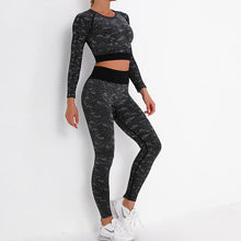 Load image into Gallery viewer, Long Sleeve Crop Top Seamless Yoga Set
